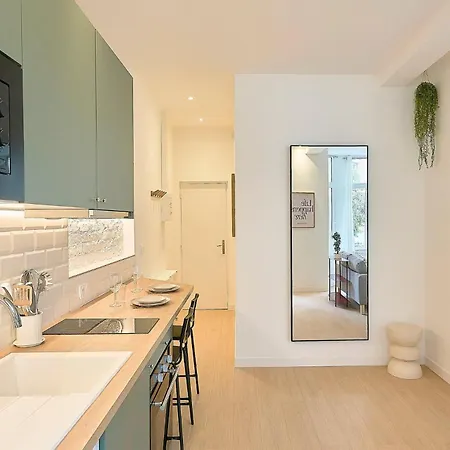 아파트 One-bedroom In The Heart Of *