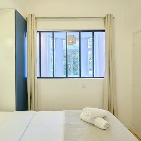 One-bedroom In The Heart Of * 릴