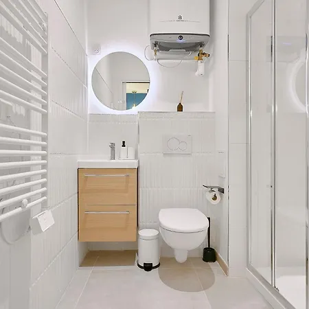 One-bedroom In The Heart Of 아파트 *